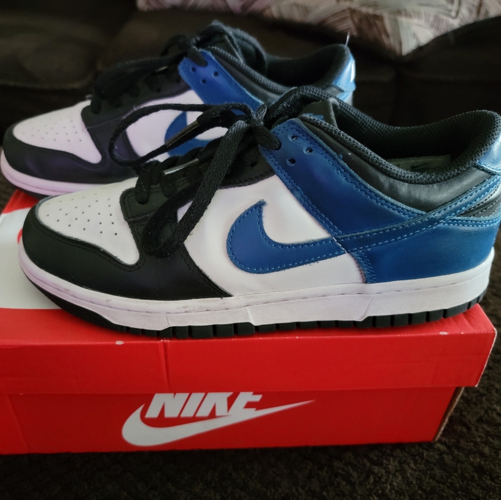 Nike Black, Blue, and White Low-Top Sneakers